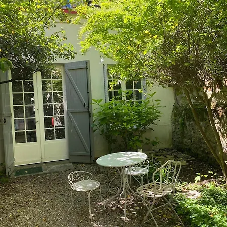 Lägenhet Dependance Calme Avec Jardin Au Coeur De *
